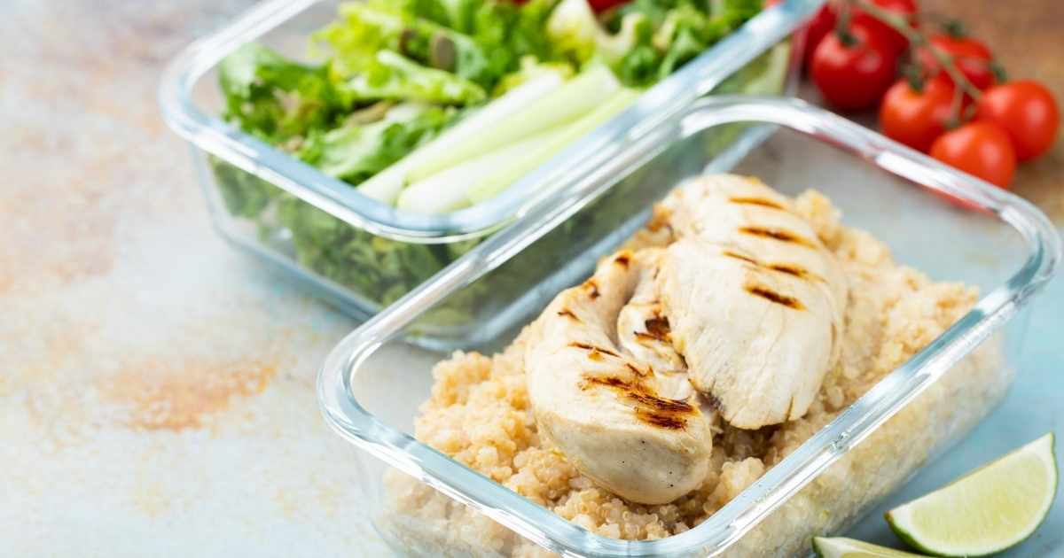Clean eating for weight loss includes protein, carbs and vegetables