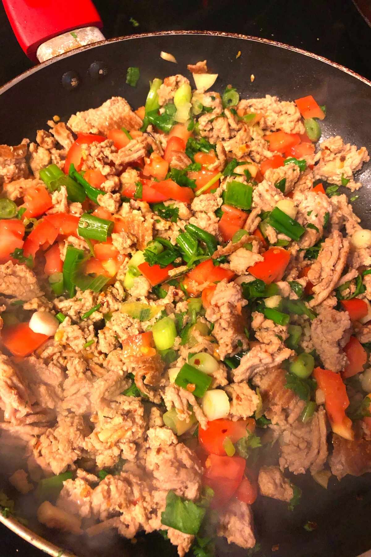 turkey skillet meal with vegetables to help with clean eating for weight loss