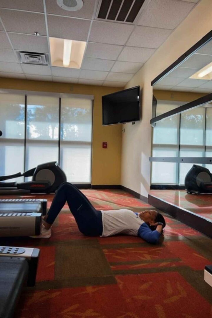 hotel crossfit workout situps