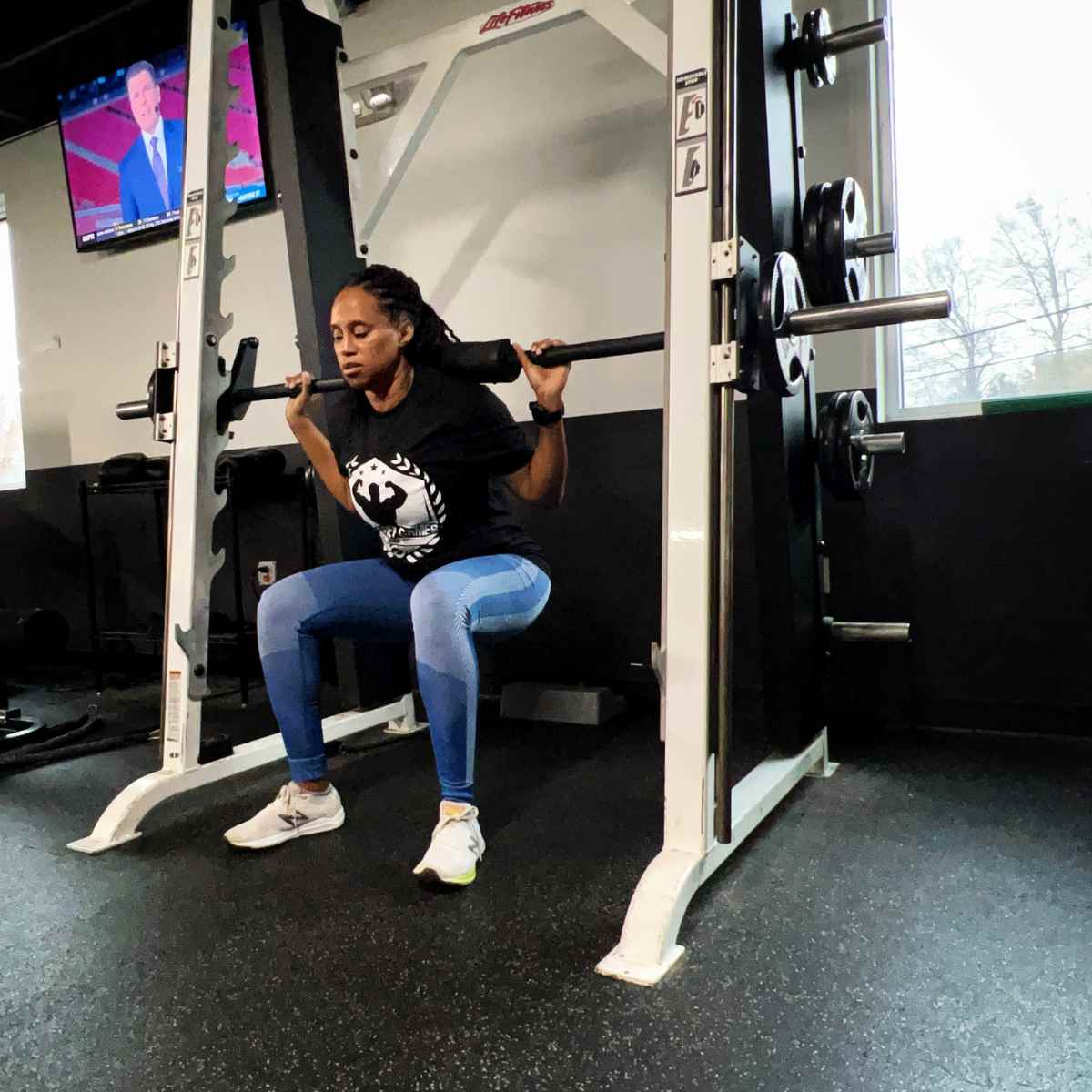 How to do squats on a smith machine