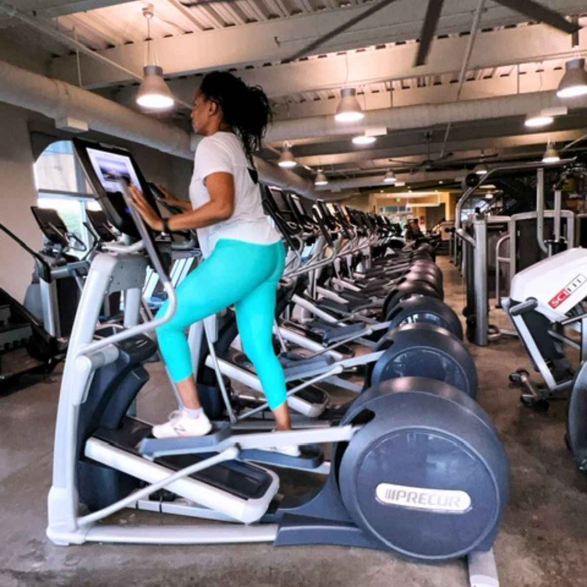 11 Elliptical benefits for glutes and lower body