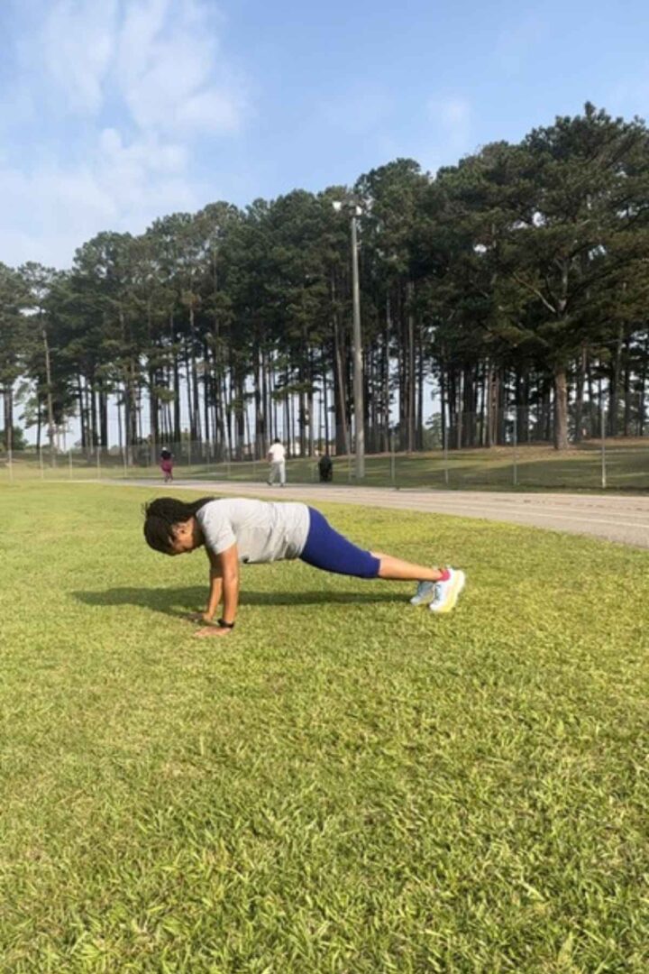 lunges for bodyweight EMOM workout