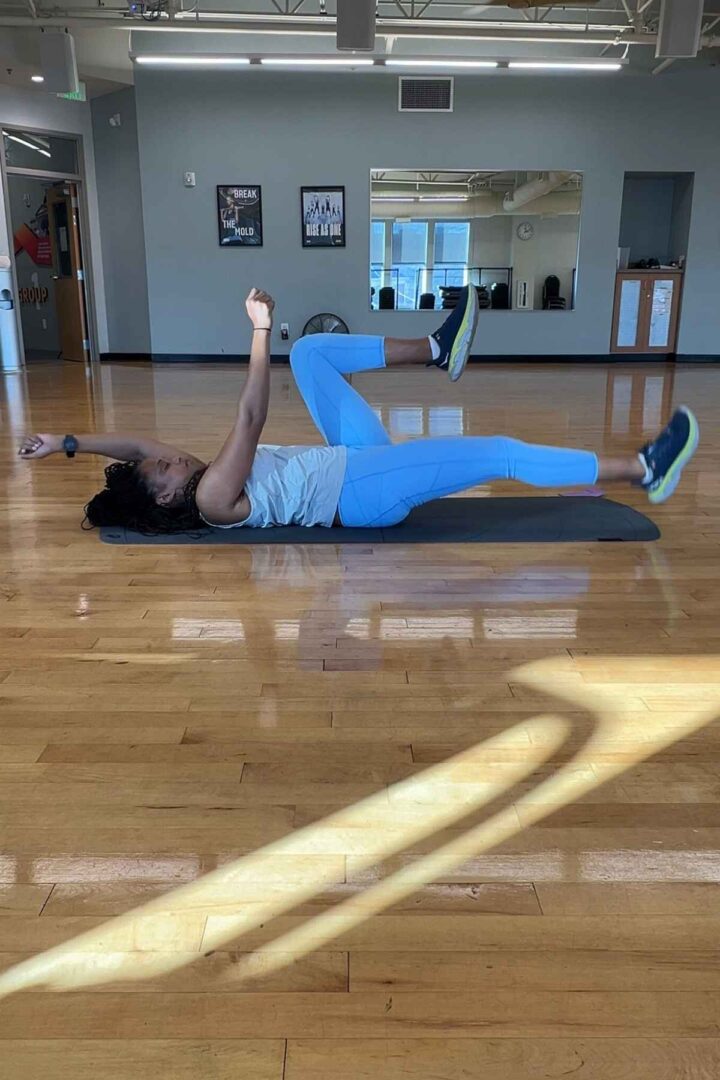 add dead bug in functional abs workout