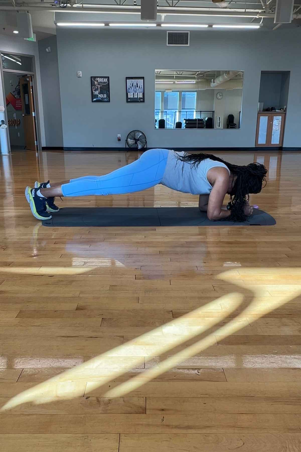 forearm plank in a function ab exercise